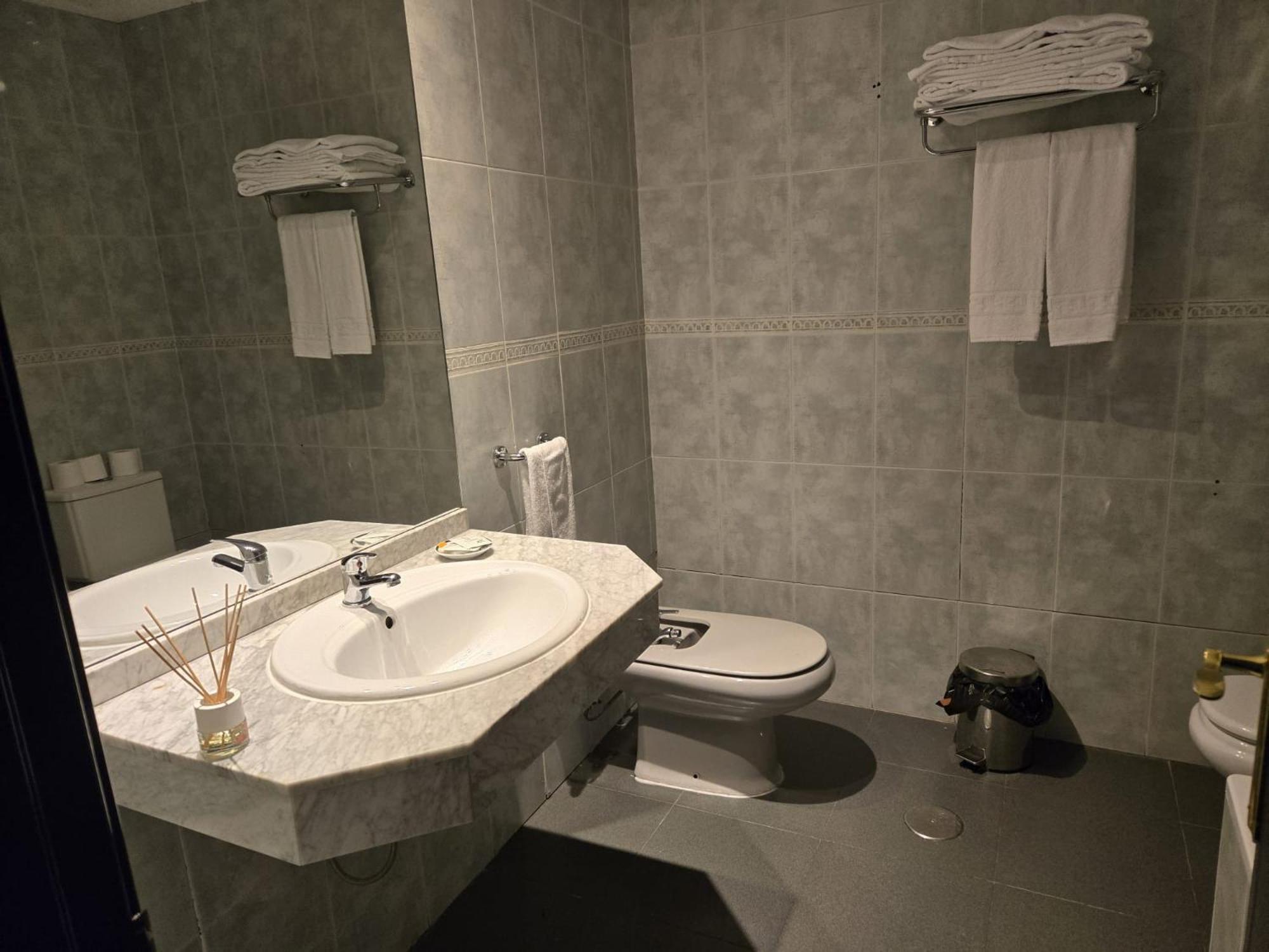 Hotel De Castrillo Lisboa Кастрильо-де-ла-Гуаренья Экстерьер фото